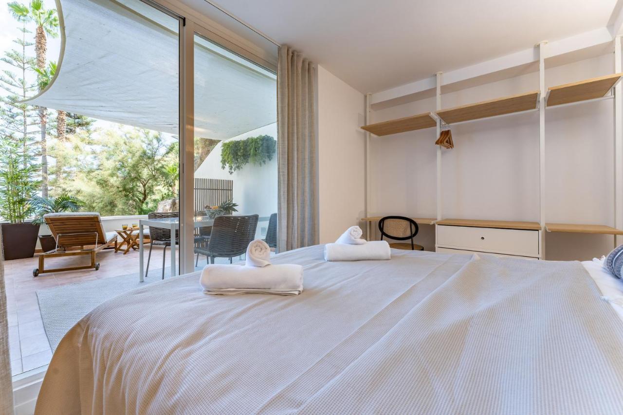Luxury Beachfront Living On The With Big Terrace * Torremolinos